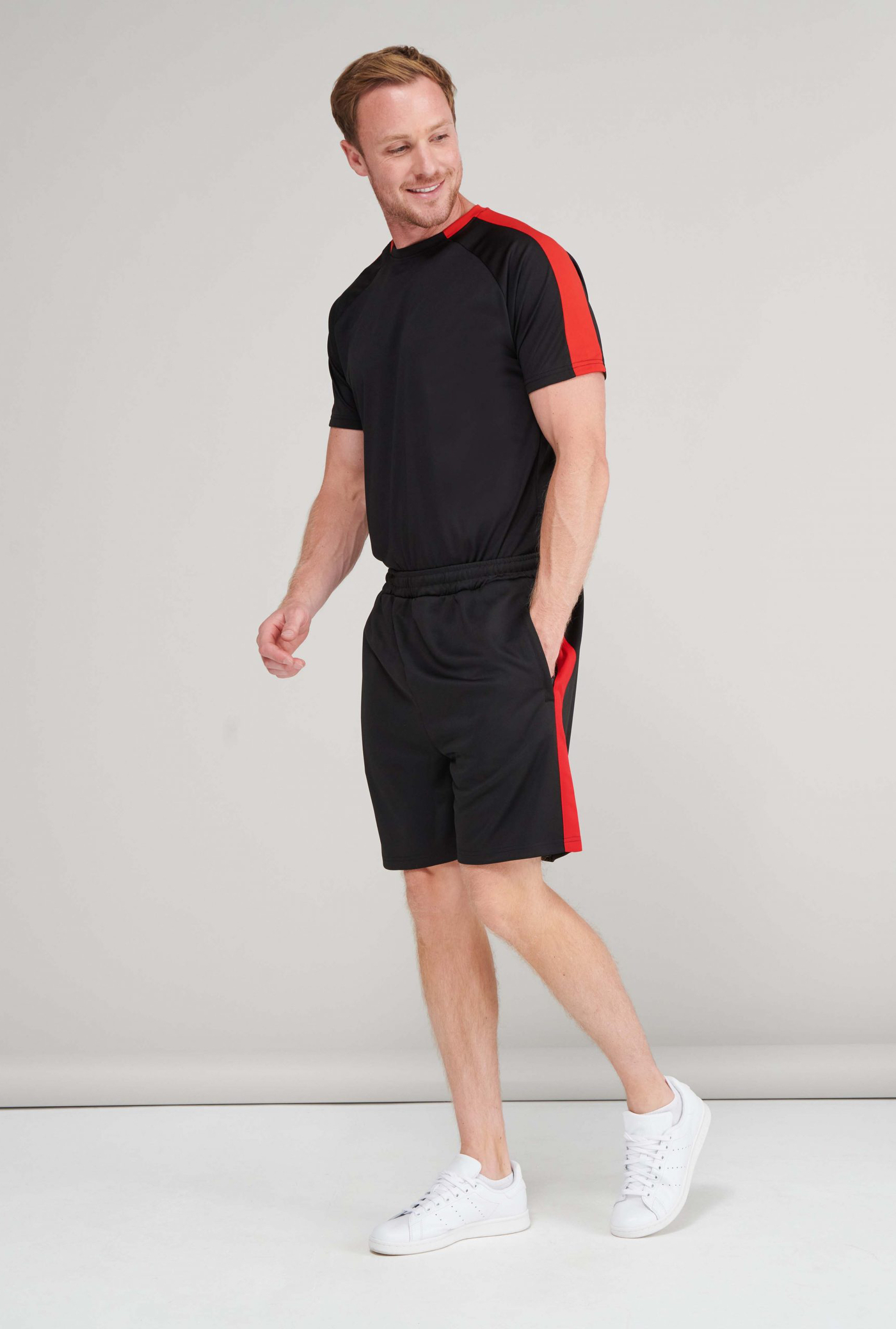 Adults Knitted Shorts With Zip Pockets
